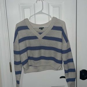 Target long sleeve with white a blue stripes, M